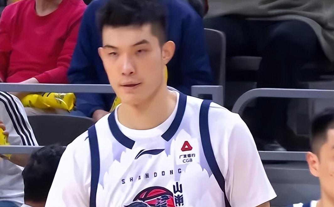 山东男篮108‑94击败吉林，王证轰31分四人上双，四年长约拿下王岚嵚，就等小外援到位冲新赛季